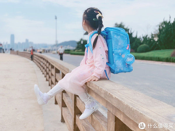 kid 儿童界的高颜值礼物推荐，又大又轻的GMT护脊小轻包晒单