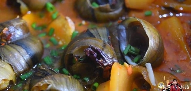 酸笋田螺煲最好吃的做法,酸辣可口简单美味,看看你喜欢吃不?