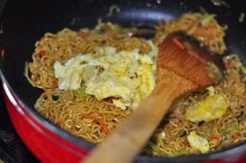  最完美的一人食！总有一碗炒面合你心意～