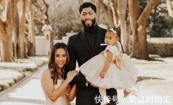 阿黛尔|浓眉为何拒绝超模卡莉的示爱,选择和服务生马兰走在一起?