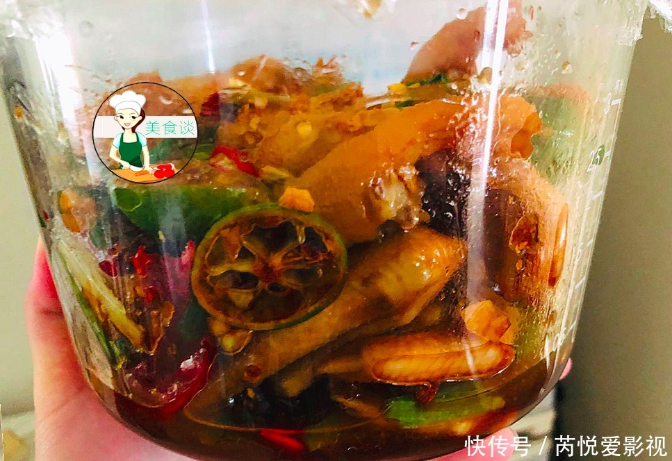 Á¹°èѼצ´Ë×ö·¨£¬ÏÊÏãÈëζ£¬Ô½³ÔÔ½Ï㣬ºÃ³Ôµ½ÌòÊÖÖ¸£¬¼ÒÈ˶¼°®³Ô