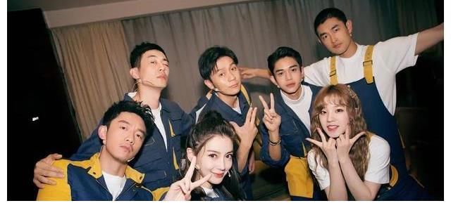 新跑男7人海报正式官宣，阵容大换血，还是没有盼来“沙郭蔡