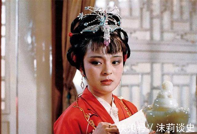 迎春!贾环给元春磕头请安的机会都没有,端午节礼也没有他的,为什么?