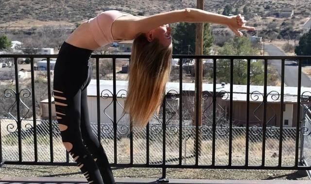 板式|手臂粗,上半身力量弱这些瑜伽体式要常练