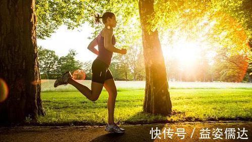 亚油酸|肛肠科医生：便秘拉不出，坚持1个法子，冲走宿便，肠道干干净净！