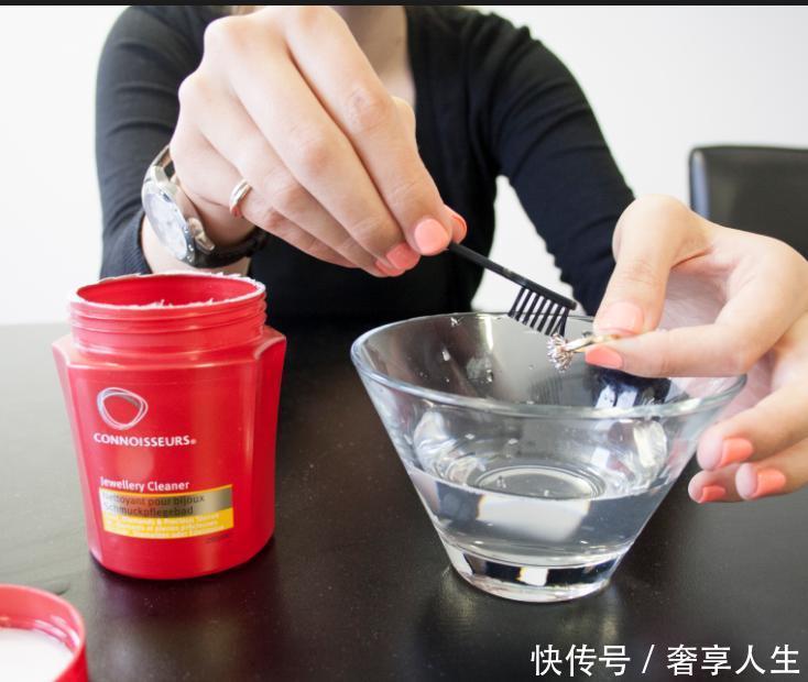 珠宝的清洁总是容易被忽视,珠宝租赁把清洁交给平台你只管放心戴