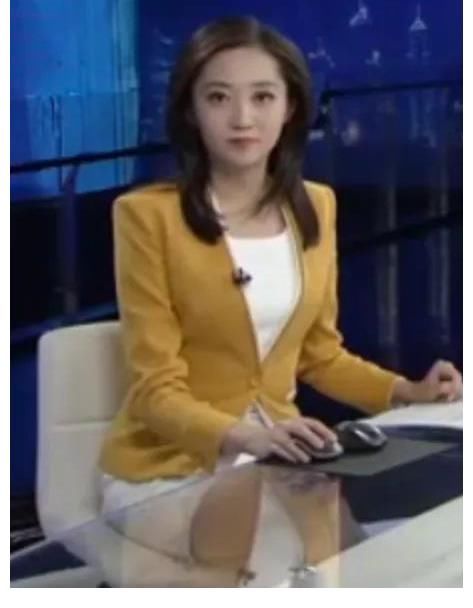 从上海电视台到央视的主持人周瑜