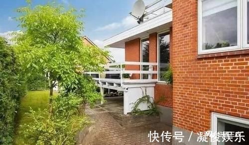 自建|农村自建三层别墅,面宽10米,5室1厅,还有阳光房,地下车库和大露台,真不错!