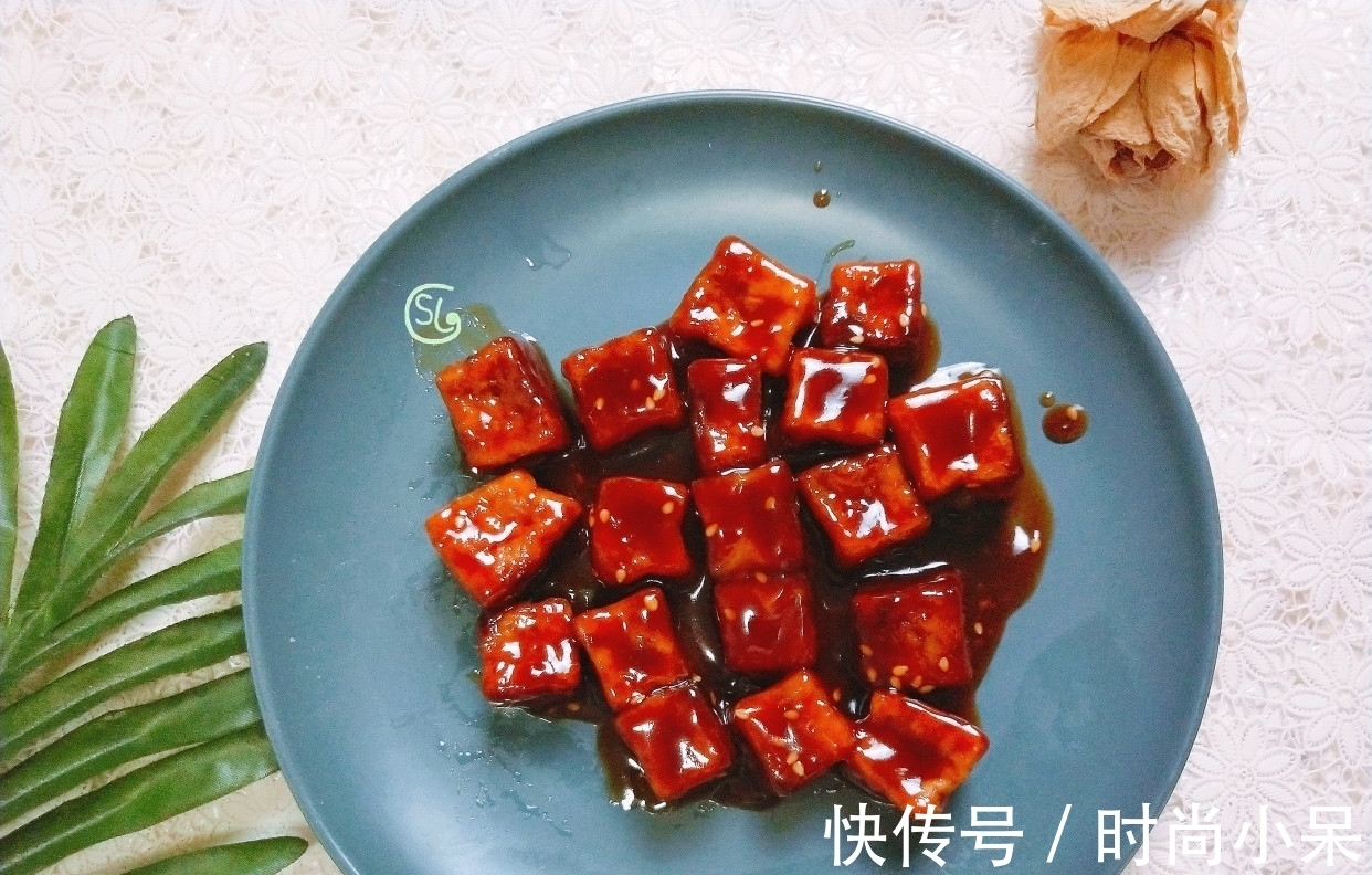 家人|豆腐简单又好吃的做法，外酥里嫩，酸甜可口，家人都爱吃