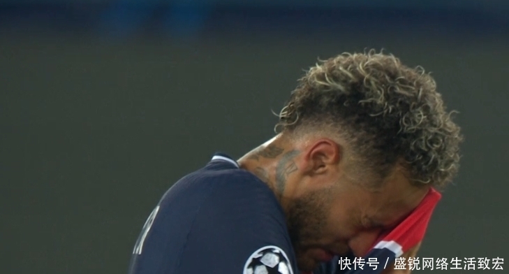 巴黎聖日耳被打崩了 連丟兩球之後 中場大將直紅被罰下 中國熱點 巴黎聖日耳被打崩了 連丟兩球之後 中場大將直紅被罰下 中國熱點