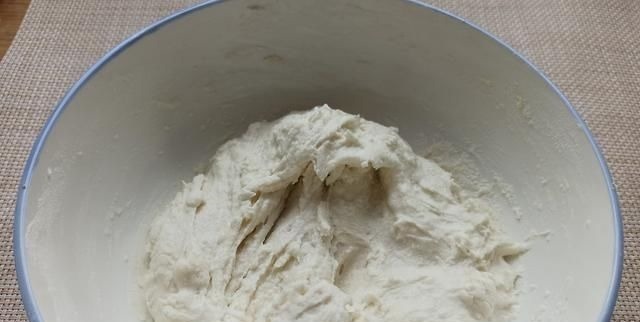 好吃|家中有糯米粉的试下这做法，外酥里糯，营养又解馋，比面包好吃！