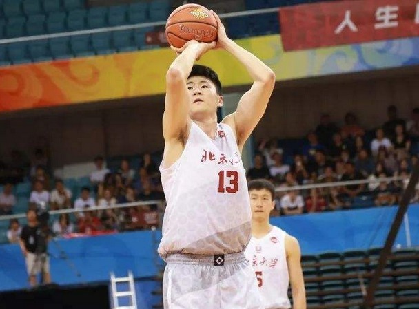 CB17连败!CBA倒数第一球队再创耻辱,北大榜眼狂砍40分也无能为力