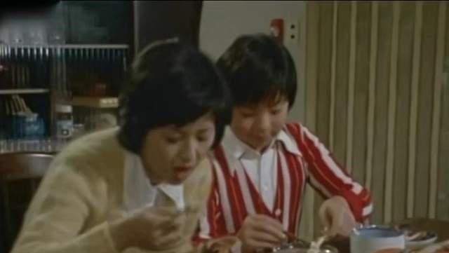 螃蟹|泰罗奥特曼里的悲剧时刻,怪兽破坏船只为生存,最后怪兽全家被吃