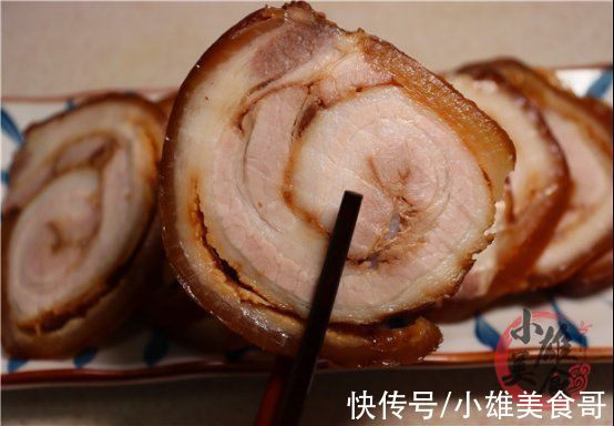 铁锅|五花肉别红烧了,用绳子捆一捆,上桌就是一道大硬菜,太香了