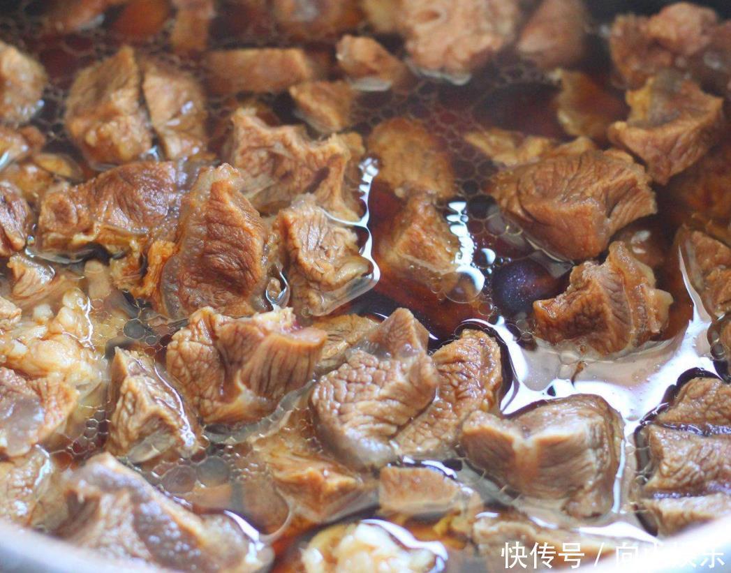  炖牛肉嚼不动咬不烂往锅里扔几片这东西，牛肉软烂入味还好吃