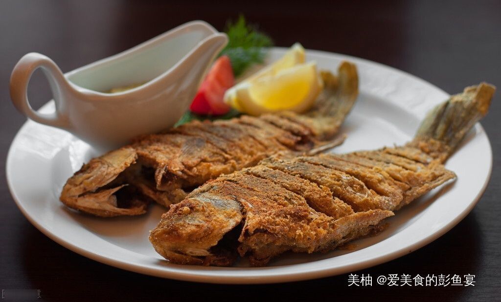 饭店大厨炸鱼的秘方,外酥肉嫩,不吸油不腥气,吃着太香了