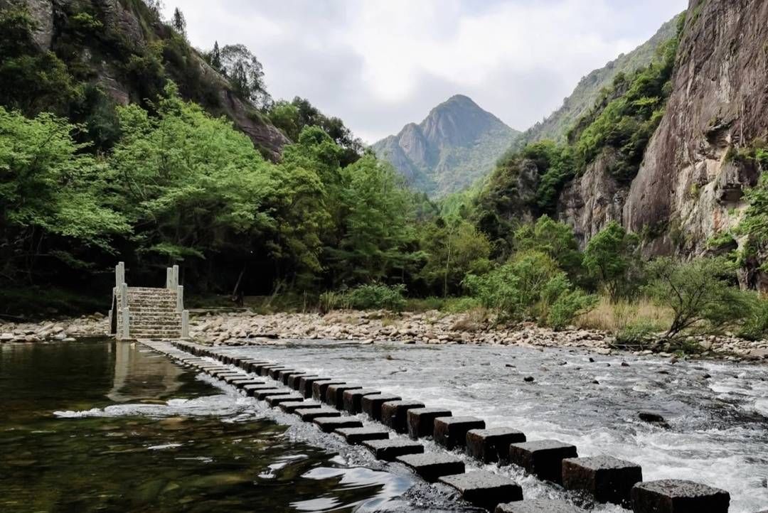 封面天天见·逛姐出街|飞客说：错峰出行 暑期之后这些绝佳旅游目的地航线的羊毛等你去薅| 飞客