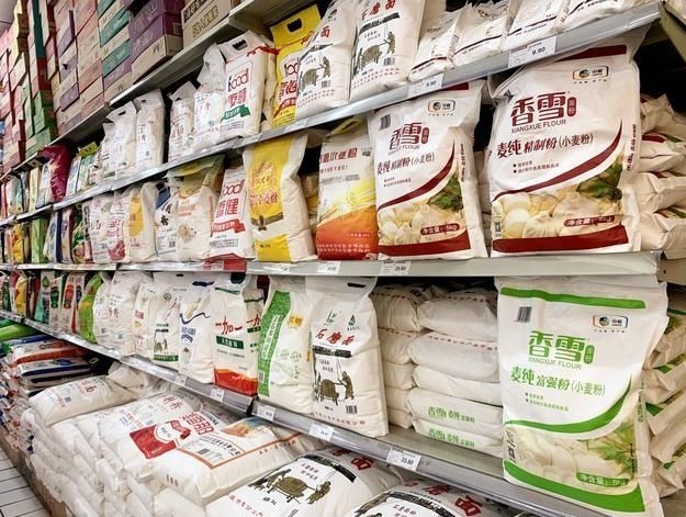 买袋装面粉时,内行人教你看这“3指标”,蒸馒头软、包饺子香!