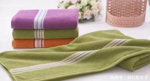 毛巾用久了又臭又滑,聪明人用这招清洗,洗完跟刚买的一模一样