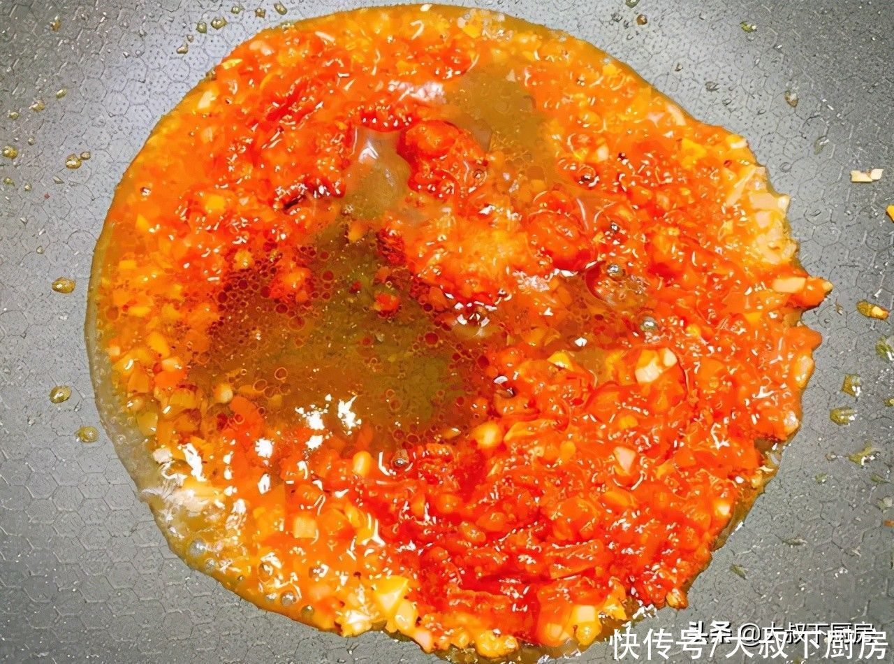 来自星星的你|追剧必备小吃！大叔教你韩式辣酱炸鸡，外皮酥脆，肉质软呢，好吃