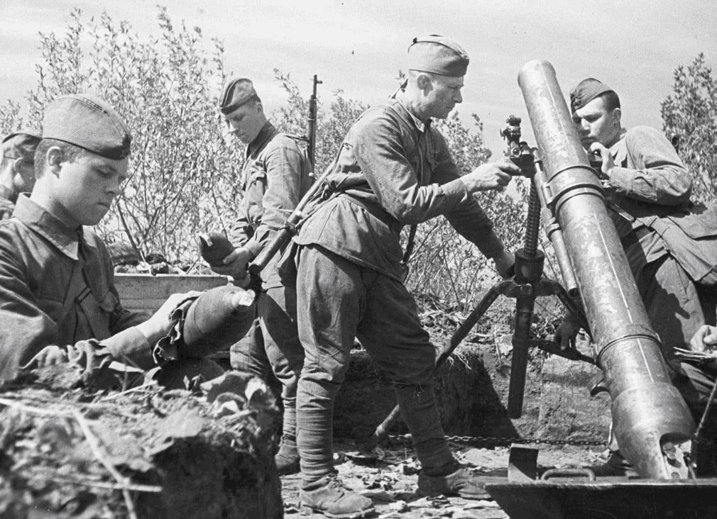 连长|斯大林格勒打得有多惨烈,新兵平均活不过1天,活3天就能当连长