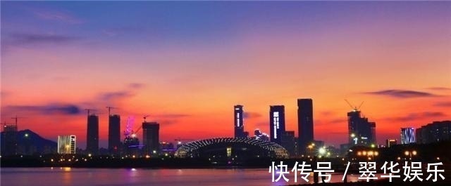 土地局|1980年,小伙花525万元买下深圳第一片土地,现在他怎样了?