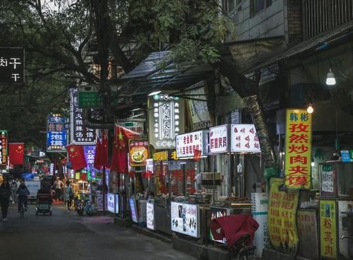 地道西安风味，经典传承羊肉泡馍，吃法还非常讲究！