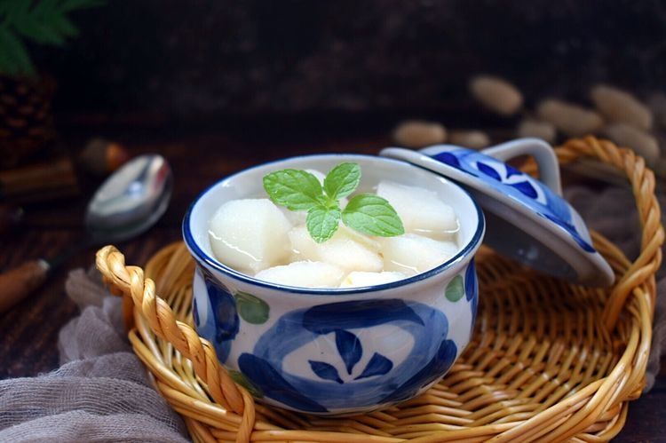 冰糖雪梨怎么做？教你一个新方法，好喝美味，小白也能一看就会