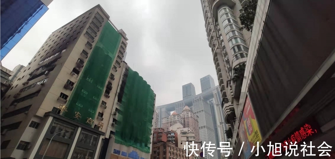海客瀛洲|重庆朝天门房价破10万一平,周边豪宅却不涨反跌,炒房客血亏!