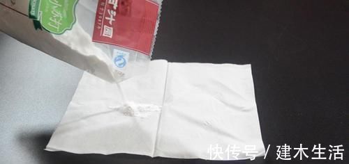 小苏打和食盐混合在一起, 作用太棒了, 一年能帮家里省下不少钱