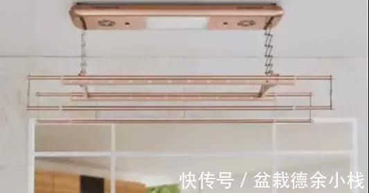 阳台|越来越多人阳台这样装晾衣杆!不在中间在一边!入住才知有多实用