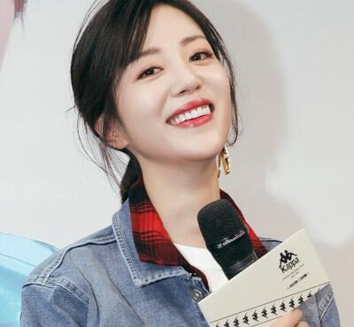 眼窝|眼睛有3个特点的女生,拍照不好看还显凶,没有灵气