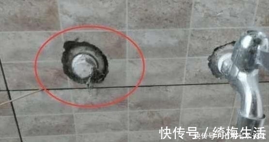 水电|装完水管发现瓷砖孔开的太难看,聪明老婆做个小改进,真是漂亮