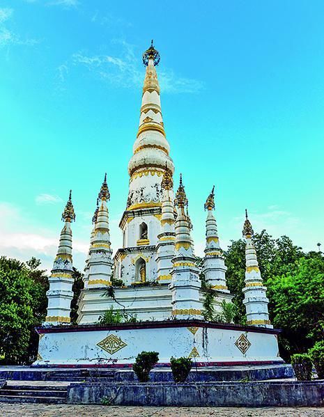 耿马自治县景点——?景戈白塔