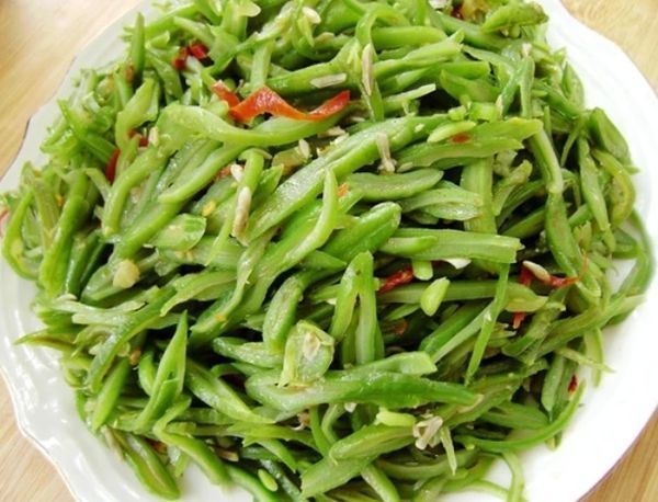 荤素搭配的几道家常菜，吃着不腻，配着饭，越吃越香！