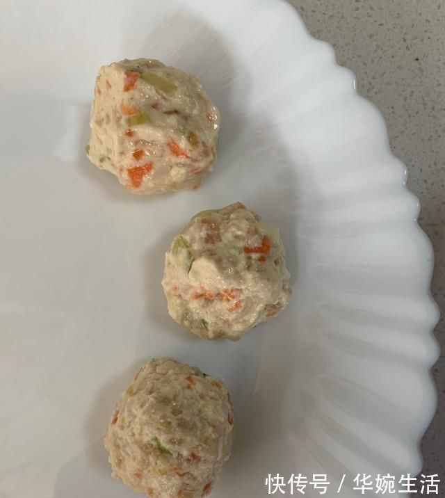 好吃|外酥里嫩的豆腐丸子原来做起来这么简单,家人都说好吃