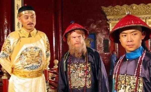 样貌@多亏了这个外国人,留下了乾隆的真实相貌,和电视上的不一样