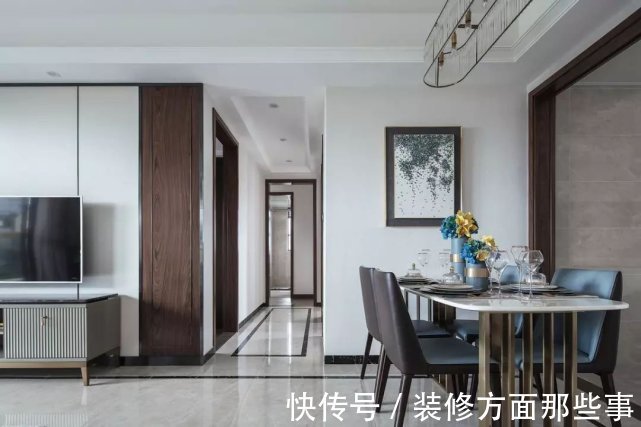 布置|128平现代简雅风大范围铜质家居布置出一种轻奢档次的气质