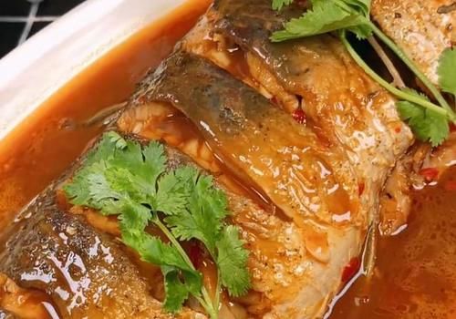 家庭版红烧鱼，学会这道菜，除夕晚上可以露一手