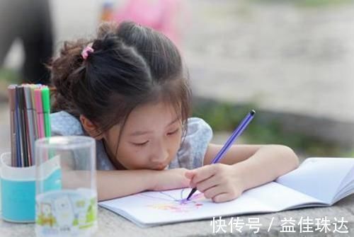 兴趣班|孩子要不要上兴趣班?清华退休老教授:这3种兴趣班费钱又没用