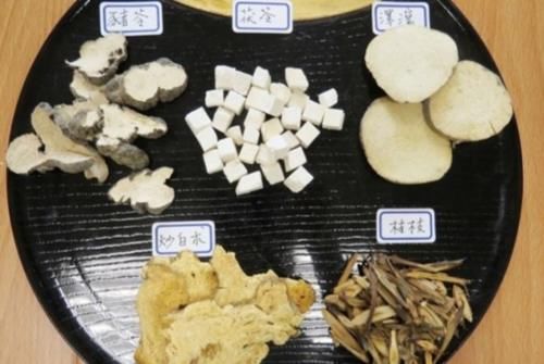 喝水|肥胖、喝水都长肉?5味中药的“小药方”,利水去湿,轻身消胖