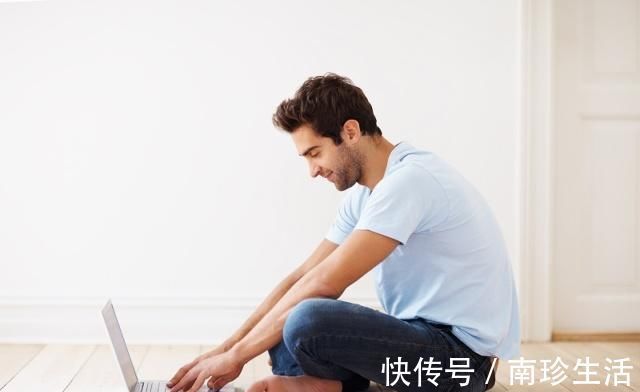 膀胱|这种坐姿,可帮助预防前列腺增生,男人40后,不妨了解下!