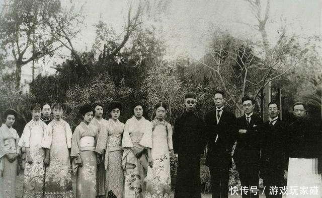 最终|末代皇帝溥仪去世后，最终埋在哪里墓地是不是也是选在清皇陵