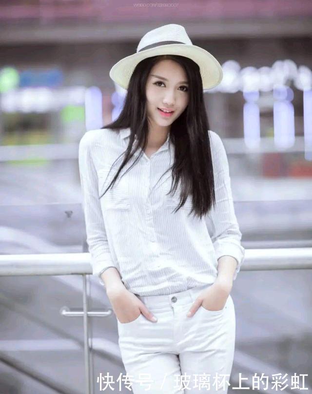 T恤|T恤配牛仔裤太土换成衬衣就时髦多了