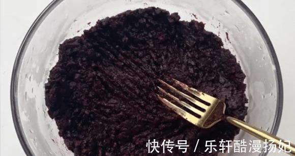 切块|入秋多吃这食材,加牛奶煮一煮,放凉切块就能吃,细腻爽滑还Q弹