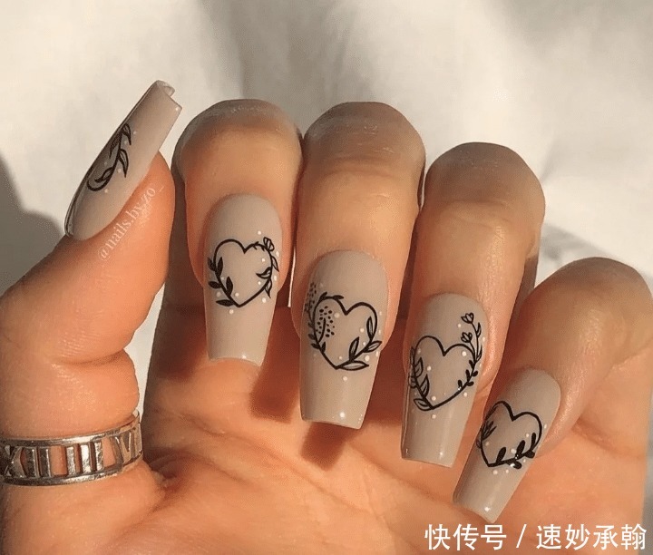 风格超酷的欧美风美甲,拿图去做!