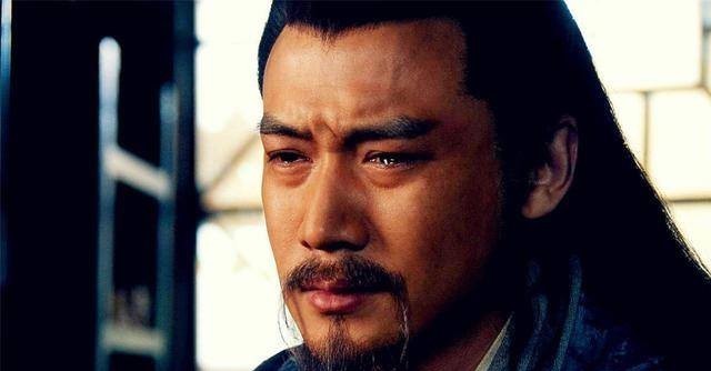 明明|诸葛亮明明会骑马,打仗时为何总坐四轮车?原因其实很简单