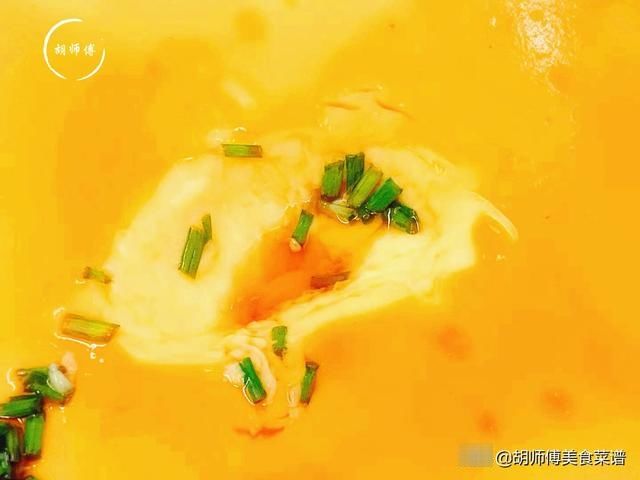 蒸鸡蛋时，有人放冷水有人放热水！大厨说：都不对，教你正确做法