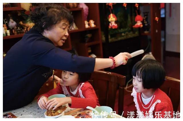 丈夫|60岁失独母亲冒死生双胞胎,被问是否后悔:早知如此会三思而后