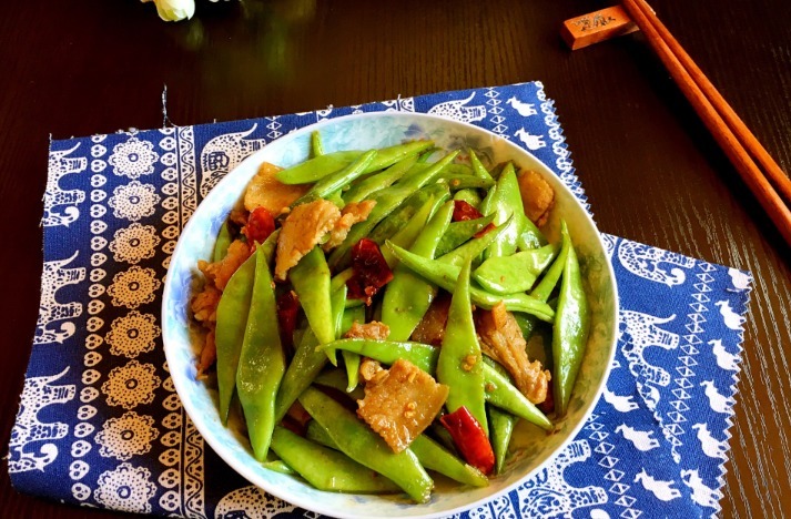 钙含量|这菜一年到头都能吃到,钙含量是鸡肉的7倍,家家都能吃得起